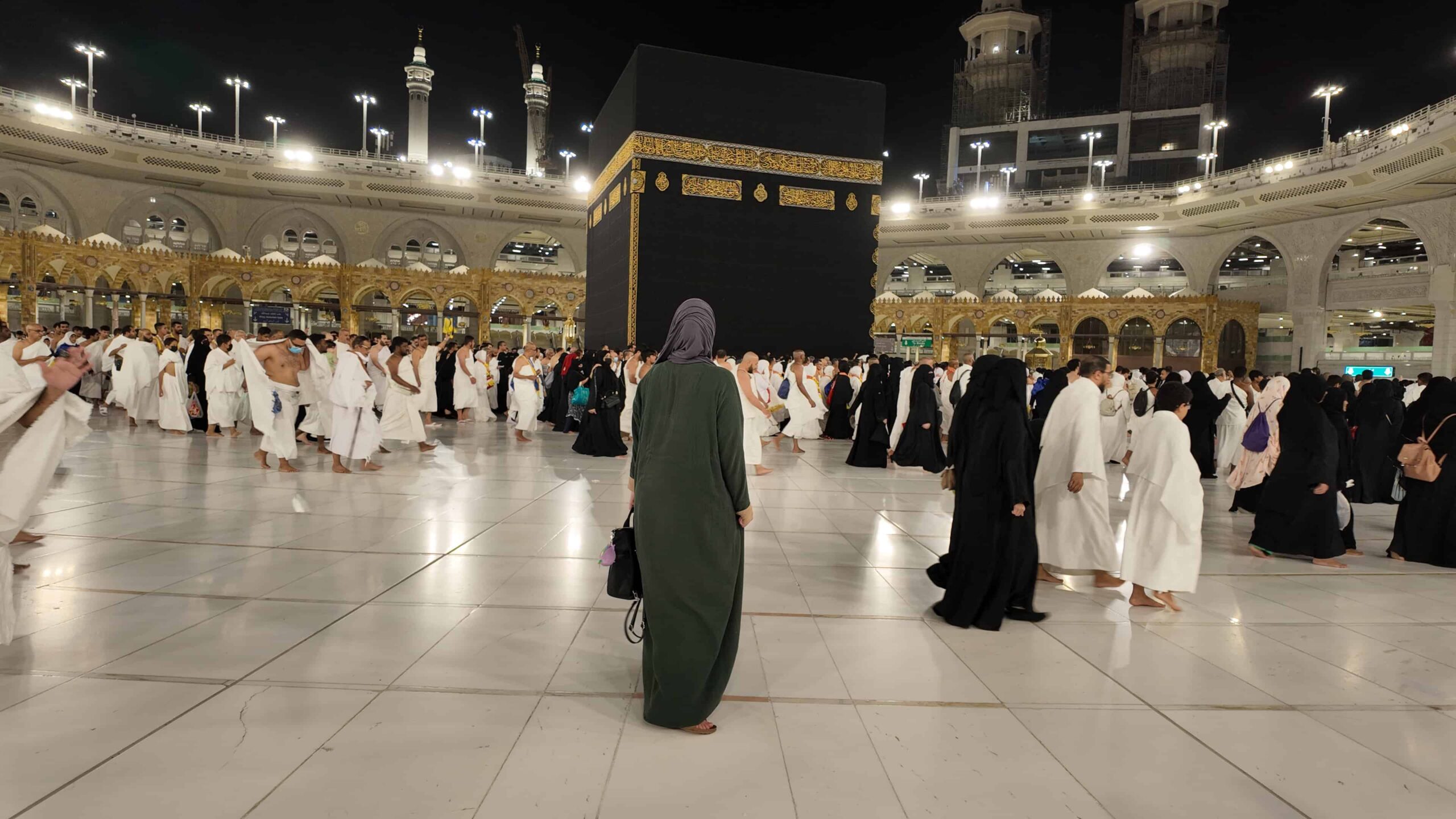 DIY-Umrah-Guide-PLanning-for-your-own-Umrah-with-Muslim-Travel-Girl-how-much-it-costs-scaled