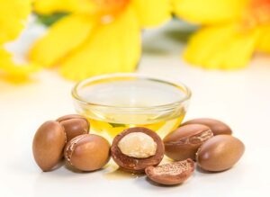 argan-oil_592277666_e0da76a5-ea65-4e5e-92e4-8fb8aa35c63e